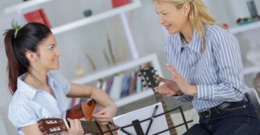 Un cours de guitare